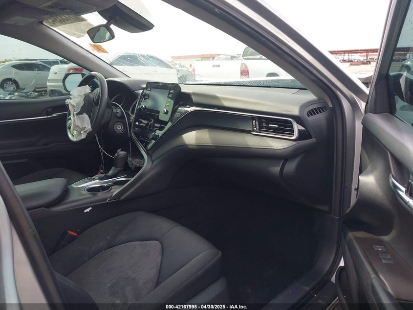 2022 TOYOTA CAMRY VIN: 4T1C11AK8NU649637