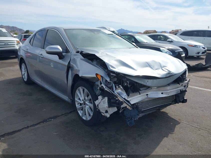 2022 TOYOTA CAMRY VIN: 4T1C11AK8NU649637