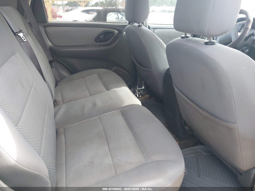 2007 FORD ESCAPE VIN: 1FMYU03187KA16422