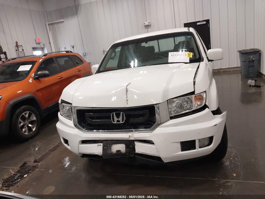 2011 HONDA RIDGELINE VIN: 5FPYK1F20BB002807