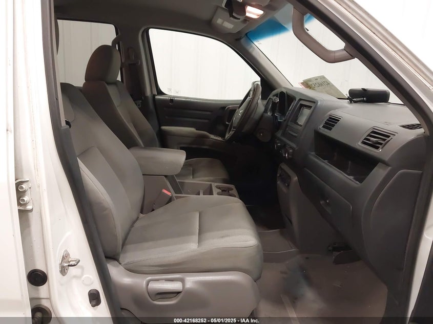 2011 HONDA RIDGELINE VIN: 5FPYK1F20BB002807