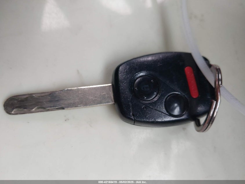 2006 HONDA CIVIC VIN: 1HGFA16516L086637
