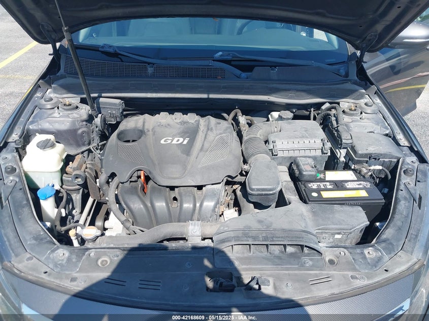 2011 KIA OPTIMA VIN: KNAGN4A77B5070102