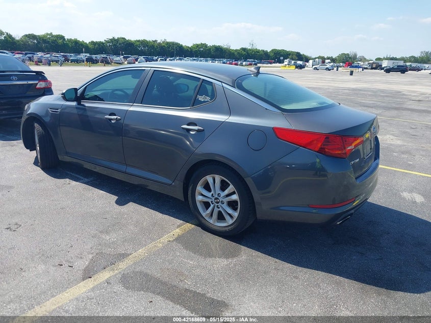 2011 KIA OPTIMA VIN: KNAGN4A77B5070102
