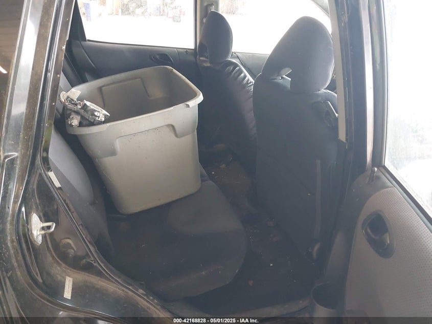 2008 HONDA FIT VIN: JHMGD38698S046664