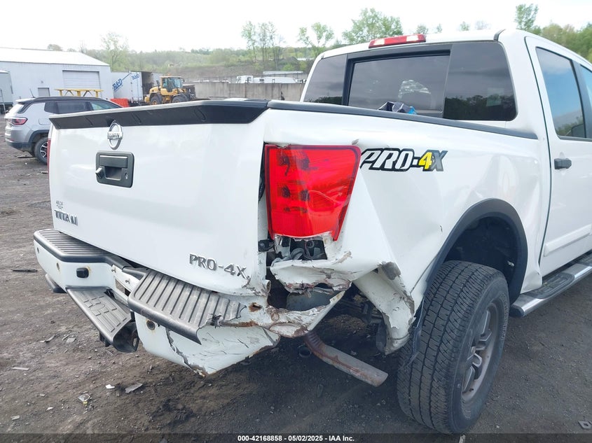 2015 NISSAN TITAN VIN: 1N6AA0EC5FN500782