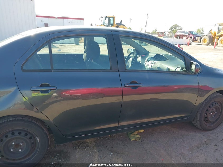 2011 TOYOTA YARIS VIN: JTDBT4K3XB1405018