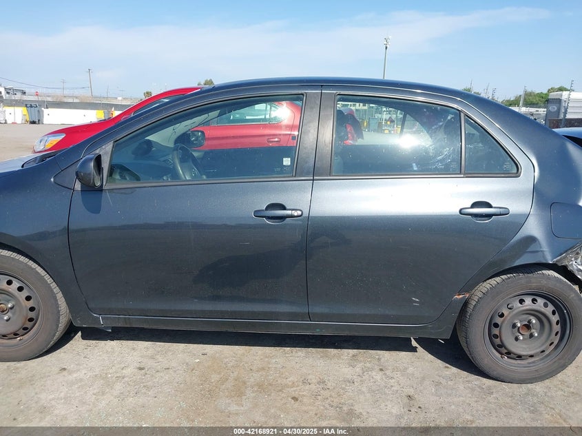 2011 TOYOTA YARIS VIN: JTDBT4K3XB1405018