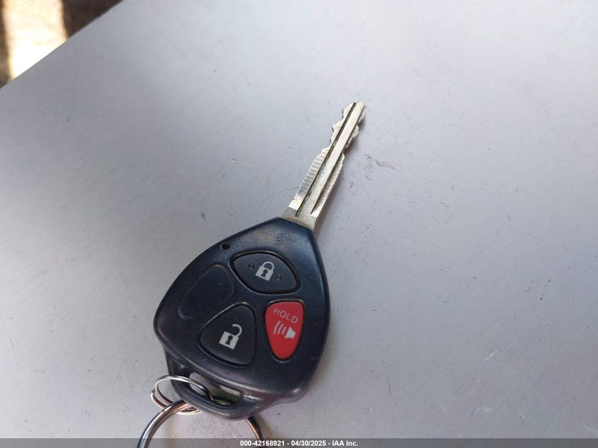 2011 TOYOTA YARIS VIN: JTDBT4K3XB1405018