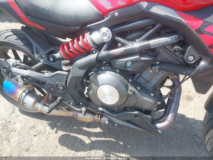 VIN: LBBPHE044PBE40113 2023 BENELLI 302S