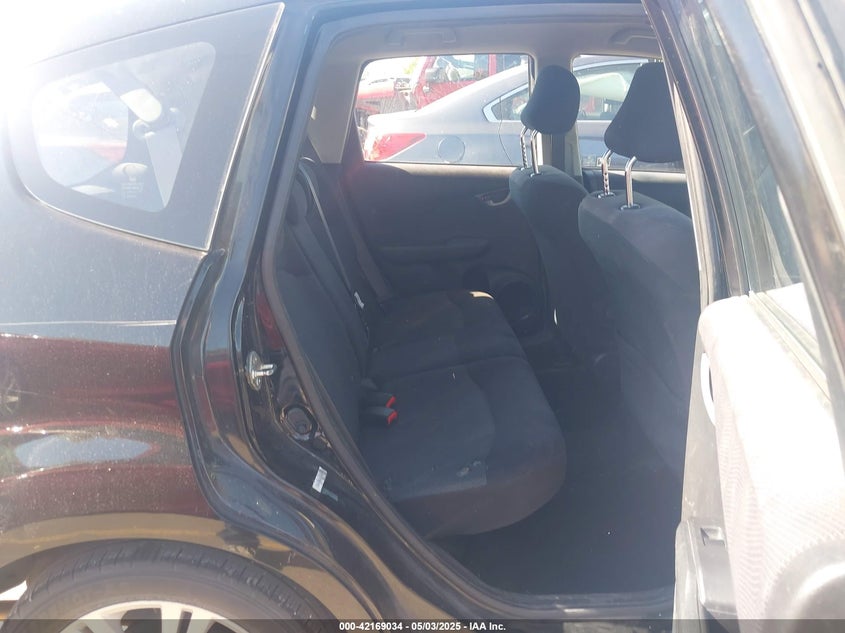 2010 HONDA FIT VIN: JHMGE8H40AC039689