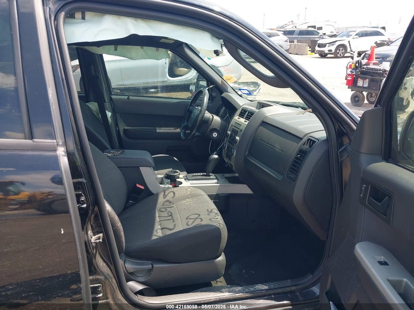 2010 FORD ESCAPE VIN: 1FMCU0DG8AKC68126