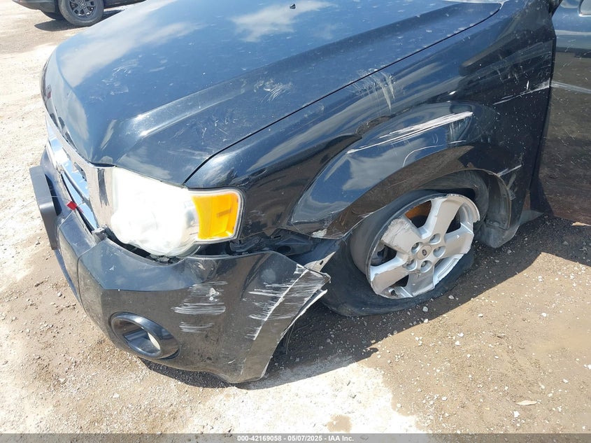 2010 FORD ESCAPE VIN: 1FMCU0DG8AKC68126