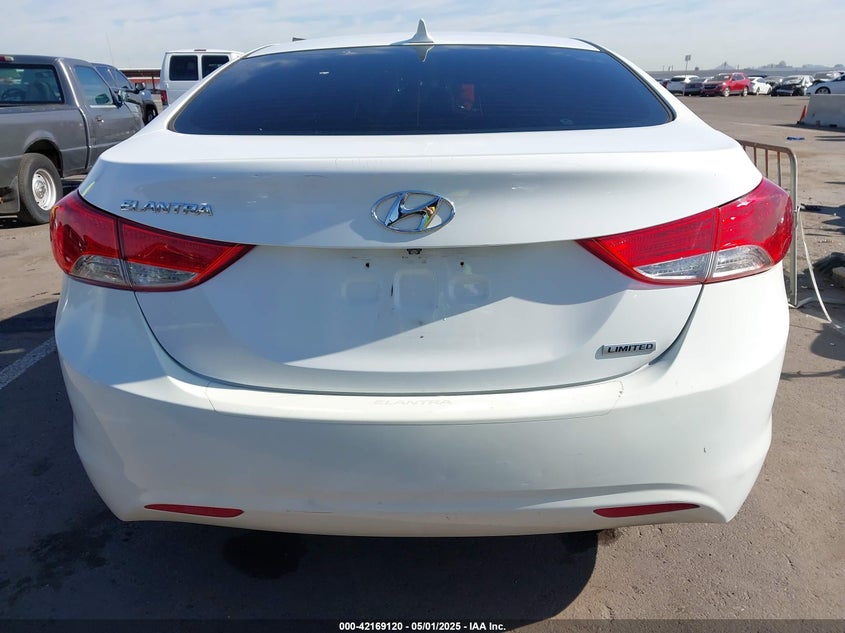 2013 HYUNDAI ELANTRA VIN: 5NPDH4AE3DH251471