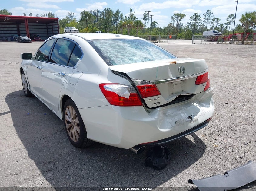 2013 HONDA ACCORD VIN: 1HGCR3F87DA011628