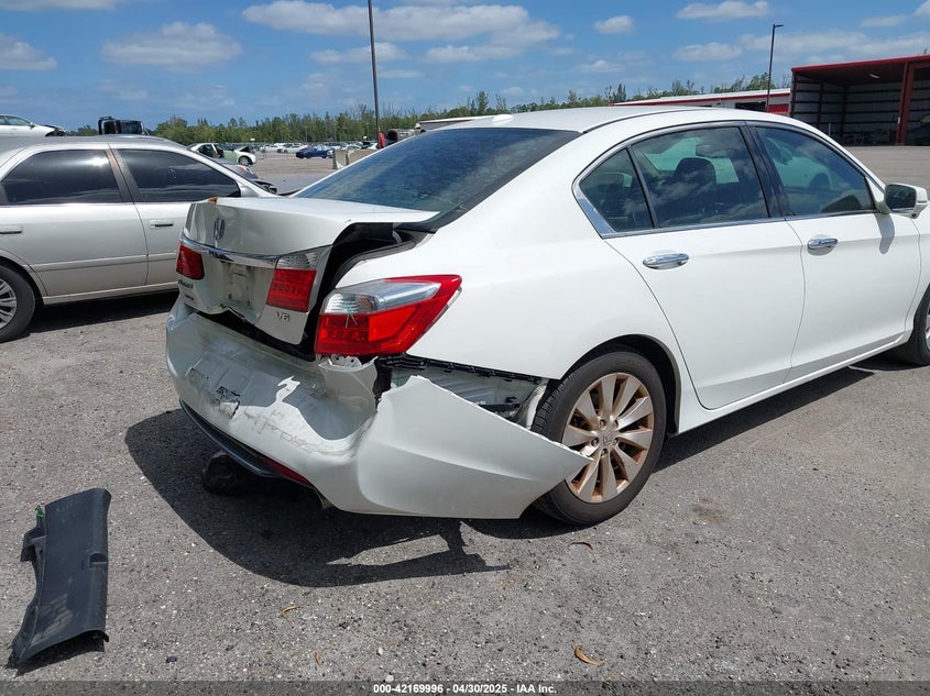 2013 HONDA ACCORD VIN: 1HGCR3F87DA011628