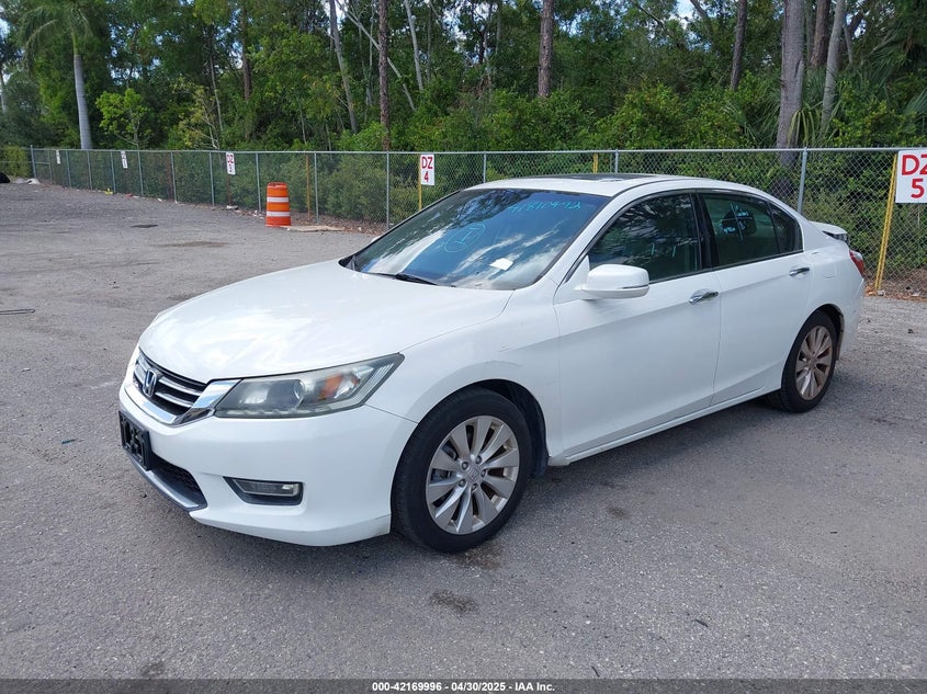 2013 HONDA ACCORD VIN: 1HGCR3F87DA011628