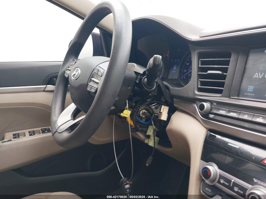 2020 HYUNDAI ELANTRA SEL - 5NPD84LF1LH508261