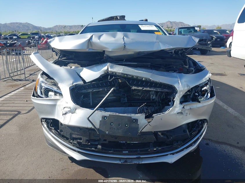 VIN 1G4ZP5SZXJU122558 2018 BUICK LACROSSE ESSENCE