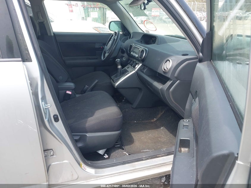 2008 SCION XB VIN: JTLKE50E781021599