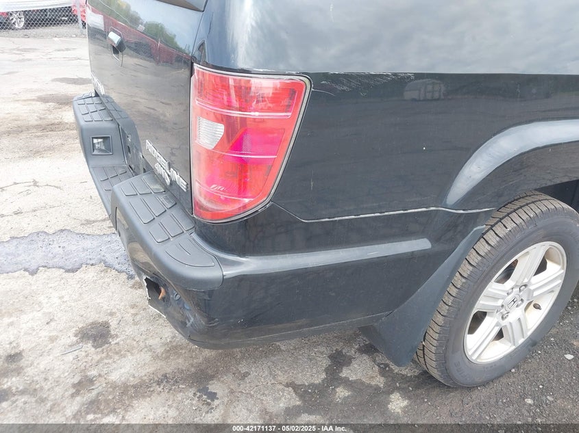 2011 HONDA RIDGELINE VIN: 5FPYK1F54BB009852