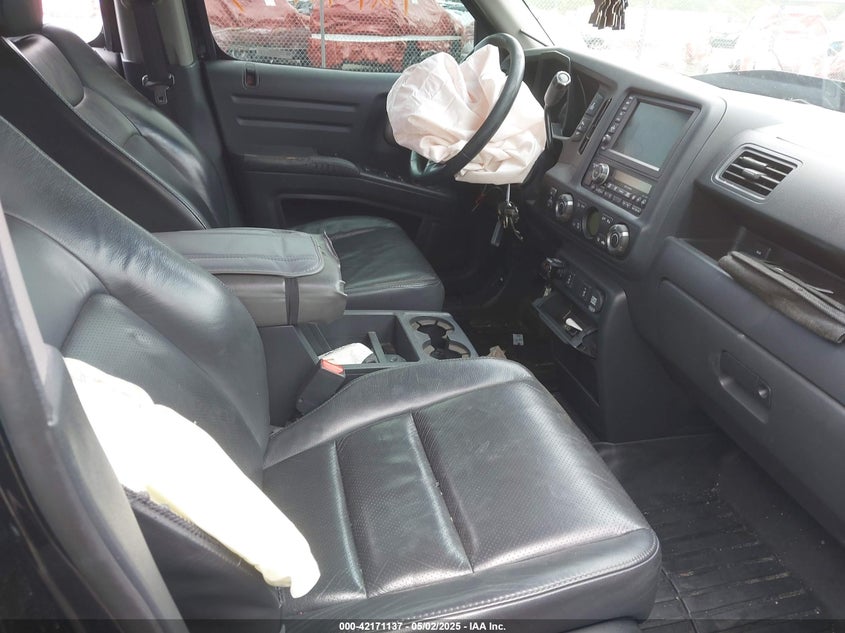 2011 HONDA RIDGELINE VIN: 5FPYK1F54BB009852
