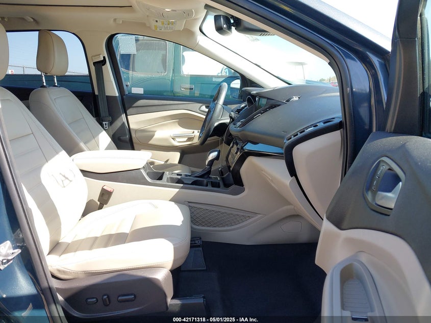 2019 FORD ESCAPE VIN: 1FMCU9J90KUB69249