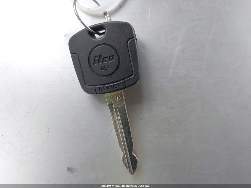 2006 FORD ESCAPE VIN: 1FMYU94196KA30220