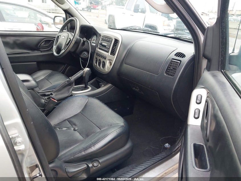 2006 FORD ESCAPE VIN: 1FMYU94196KA30220