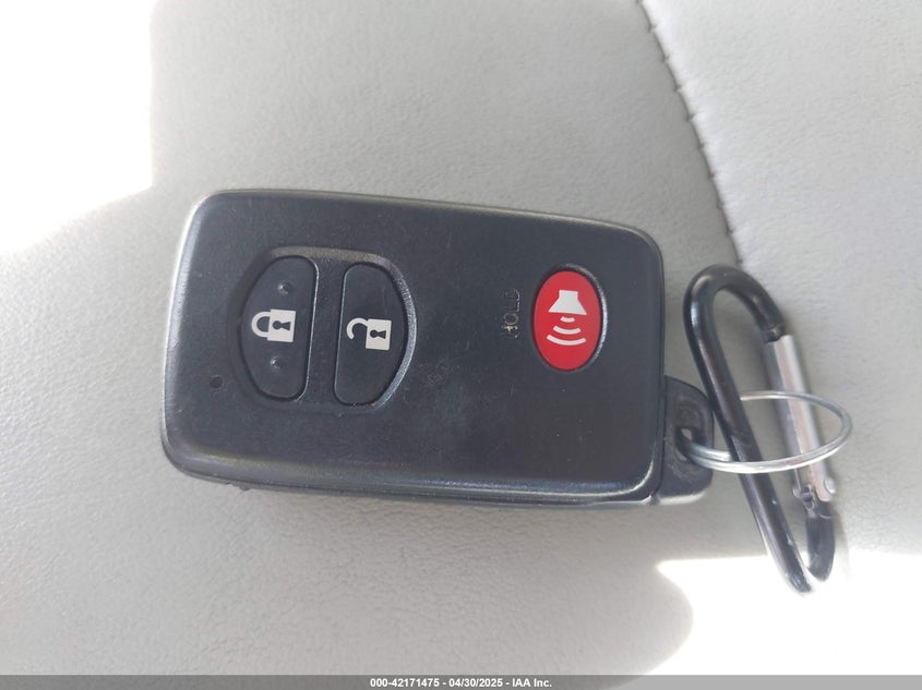 2014 TOYOTA PRIUS VIN: JTDKN3DUXE1765906