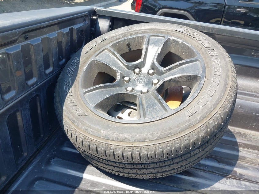 2023 RAM 1500 BIG HORN  4X4 5'7 BOX - 1C6RRFFG7PN635841