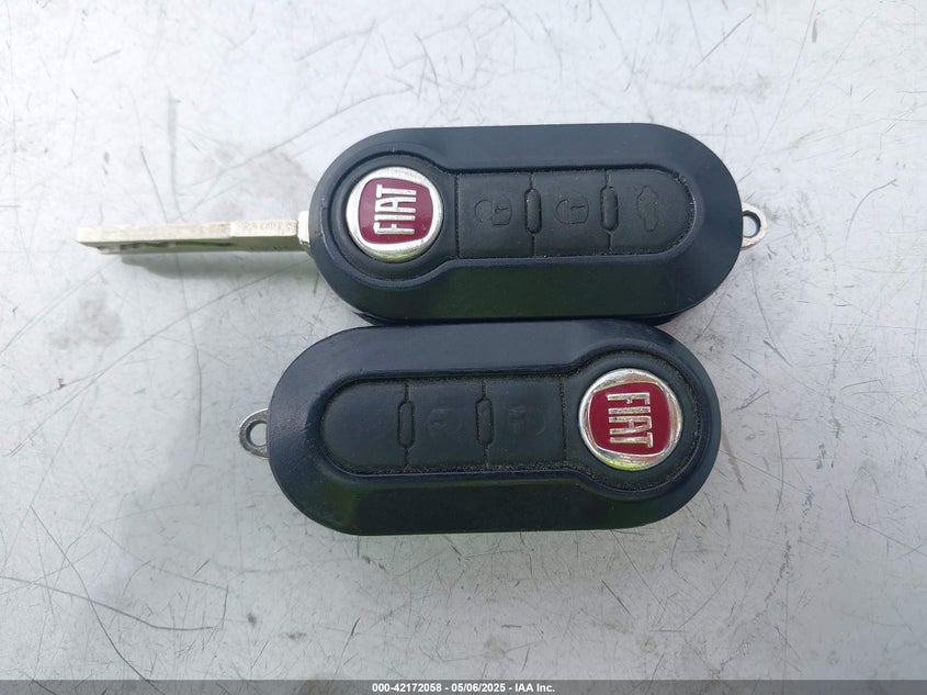 2012 FIAT 500C VIN: 3C3CFFDR2CT131787