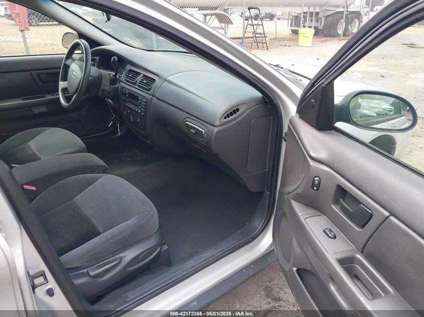 2006 FORD TAURUS VIN: 1FAFP53U26A237678