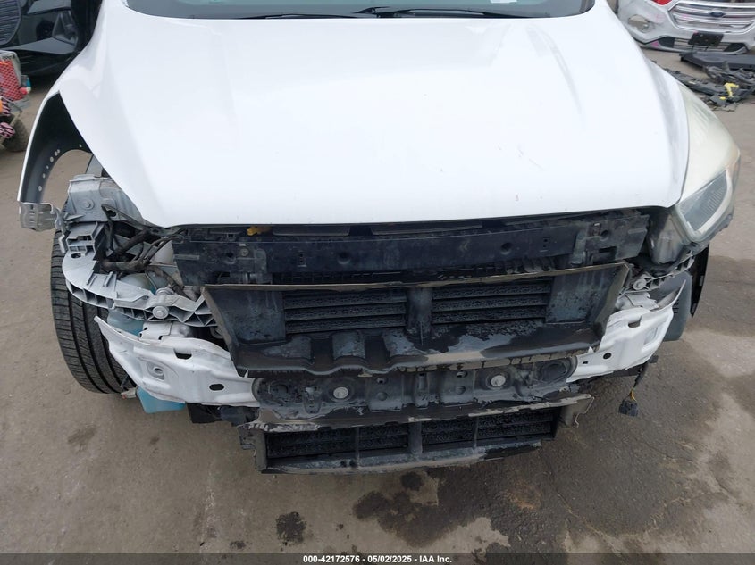 2017 FORD ESCAPE VIN: 1FMCU0GD6HUC27154