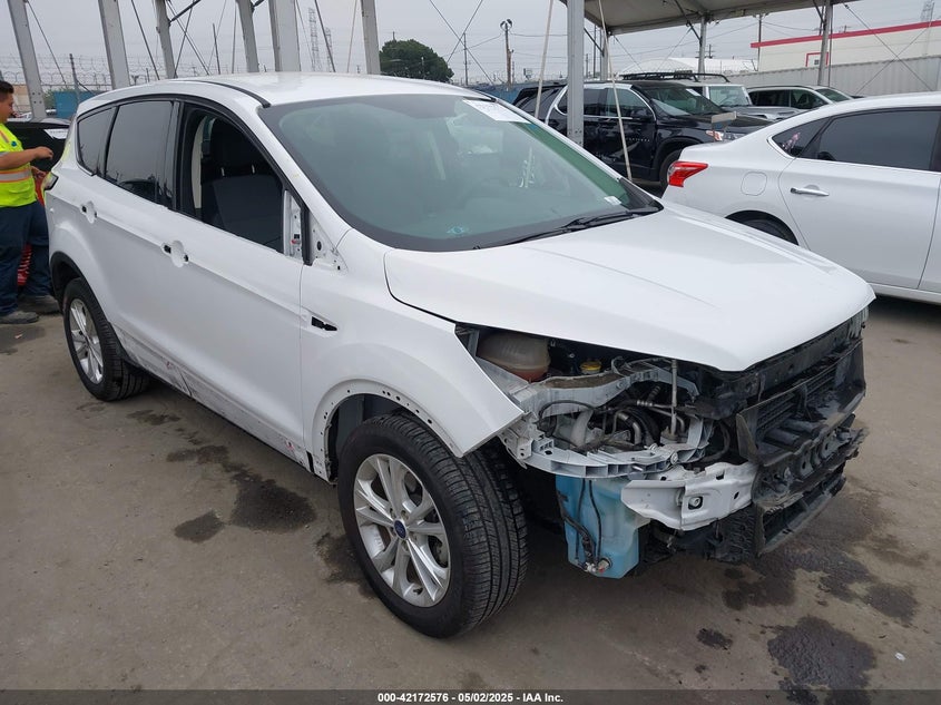 2017 FORD ESCAPE VIN: 1FMCU0GD6HUC27154