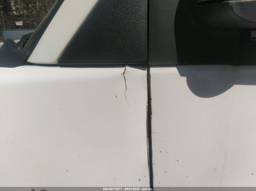 2018 GMC Savana 2500 Work Van VIN: 1GTW7AFG9J1902352 Lot: 42172577