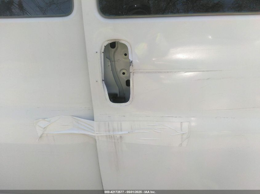 2018 GMC Savana 2500 Work Van VIN: 1GTW7AFG9J1902352 Lot: 42172577