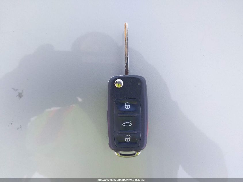 2014 Volkswagen Passat 2.0L Tdi Se VIN: 1VWBN7A35EC028438 Lot: 42172605