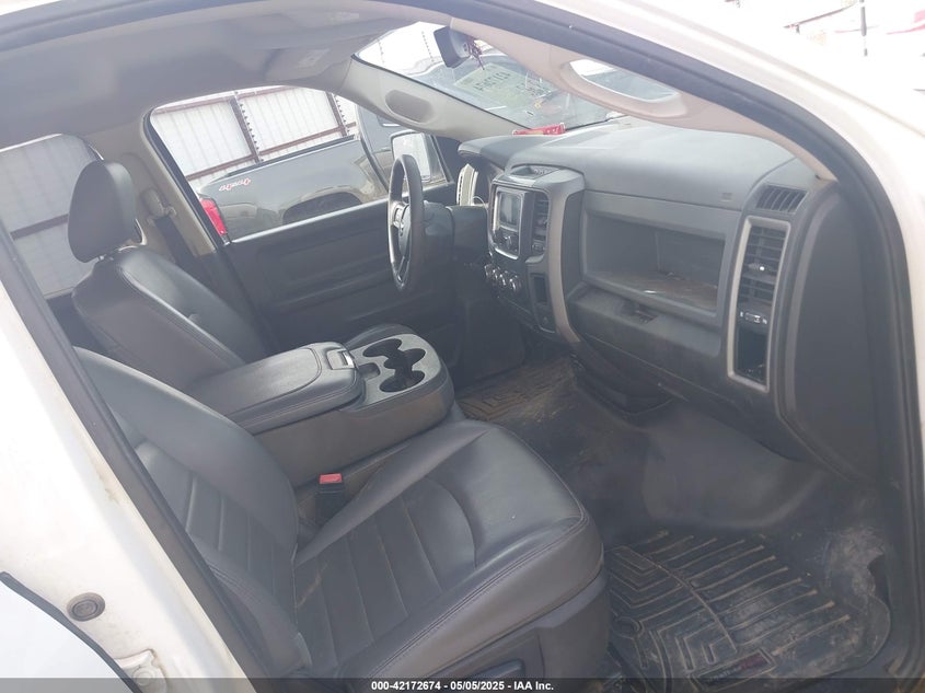 2020 RAM 1500 CLASSIC VIN: 1C6RR6FG0LS103679
