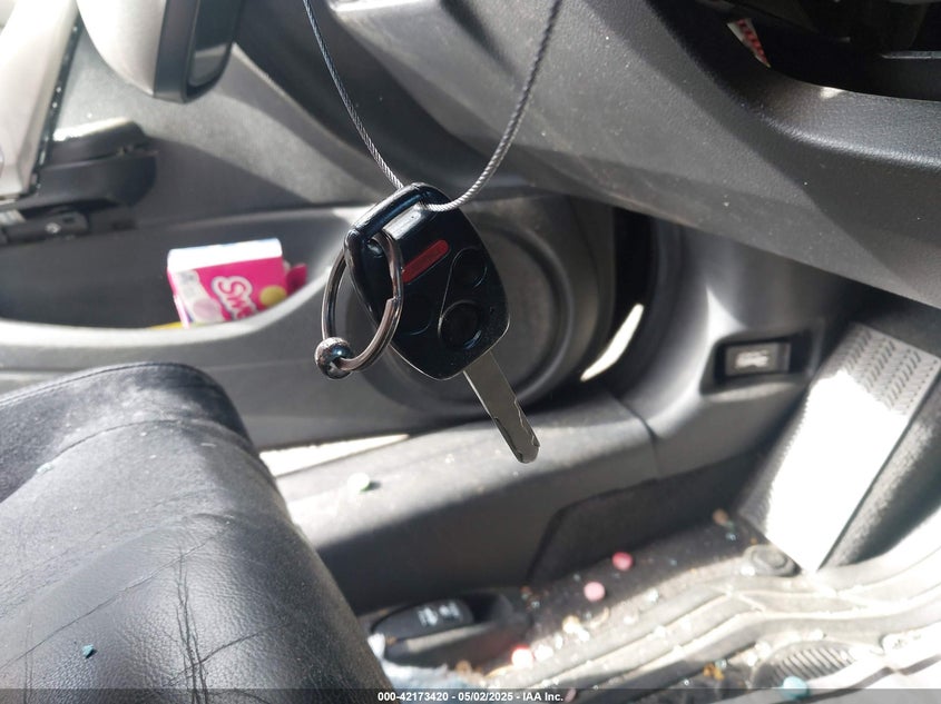 2008 HONDA ACCORD VIN: 1HGCS12858A015469