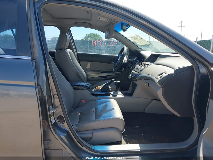 2008 HONDA ACCORD VIN: 1HGCP26848A008384