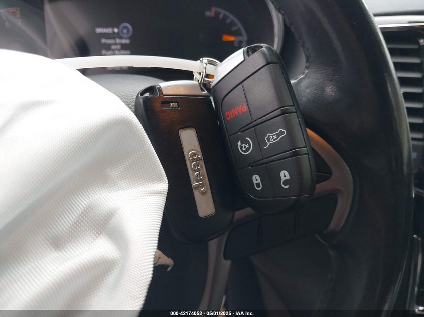 2019 JEEP GRAND CHEROKEE VIN: 1C4RJFAG1KC842639