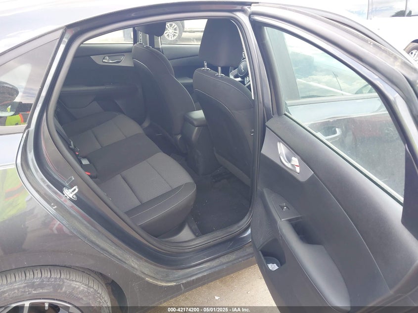 2024 KIA FORTE VIN: 3KPF24AD1RE744241