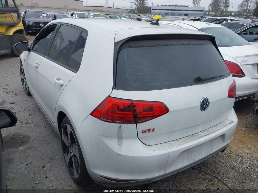 3VW447AU3HM010429 2017 VOLKSWAGEN GOLF GTI photo no. 3