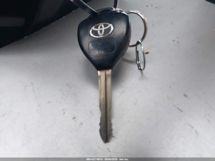2007 TOYOTA RAV4 VIN: JTMZD33VX75035131