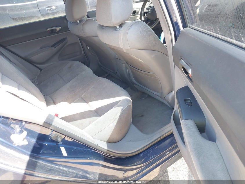 2007 HONDA CIVIC VIN: 1HGFA15557L105046