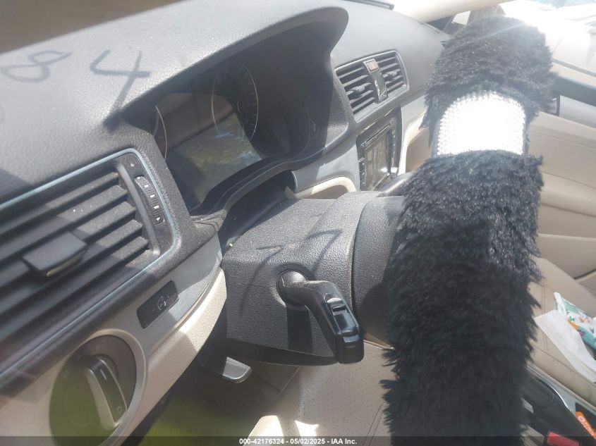 2013 Volkswagen Passat 2.5L Se VIN: 1VWBH7A39DC084677 Lot: 42176324