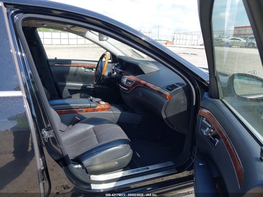 2009 MERCEDES-BENZ S VIN: WDDNG71X79A239029