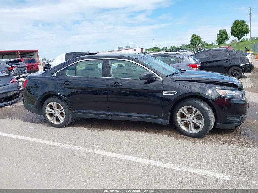 1FAHP2D82JG101131 2018 Ford Taurus 3.5 Se Black
