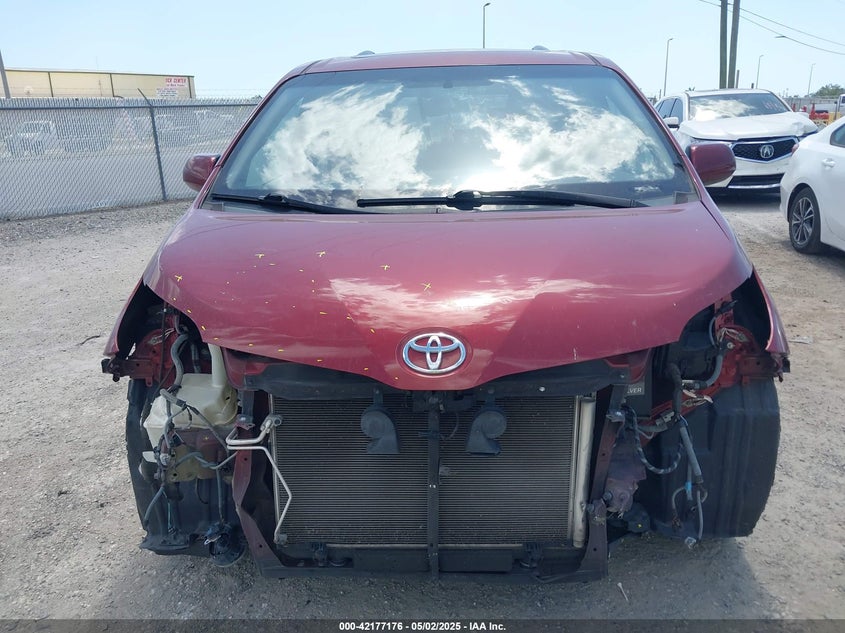 2016 Toyota Sienna Xle 8 Passenger VIN: 5TDYK3DC7GS716470 Lot: 42177176